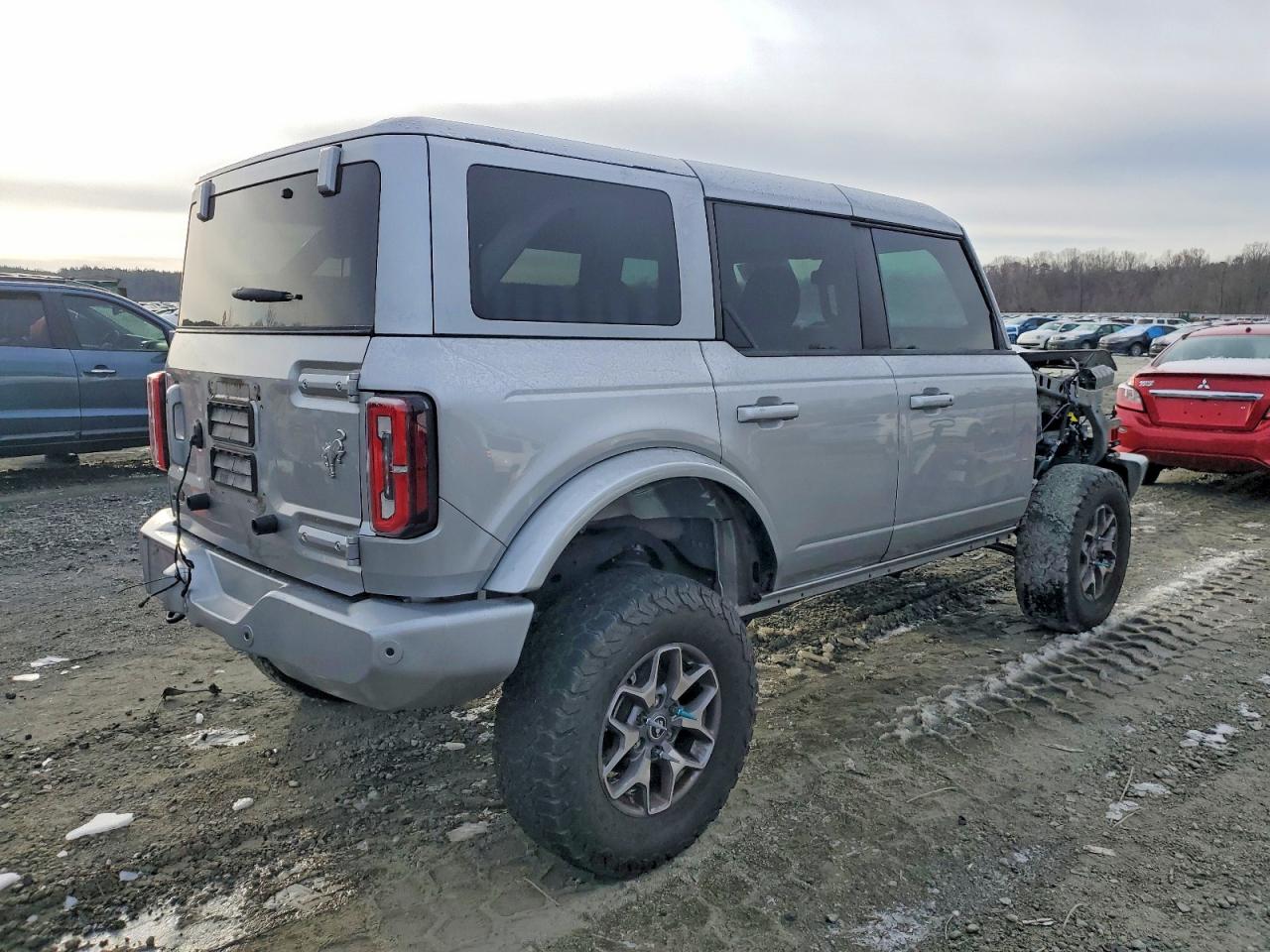 2022 FORD BRONCO BASE photo 3
