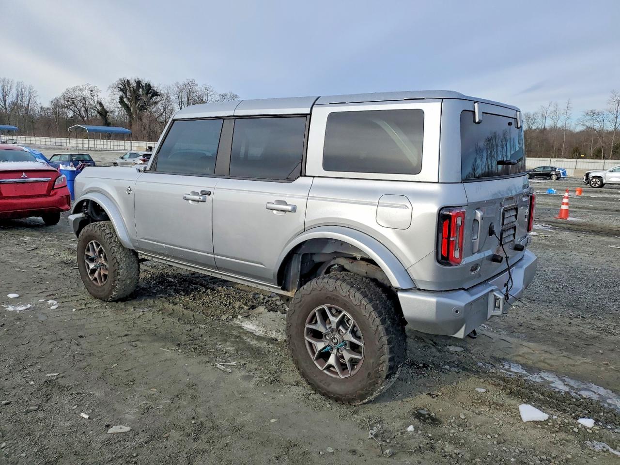 2022 FORD BRONCO BASE photo 2