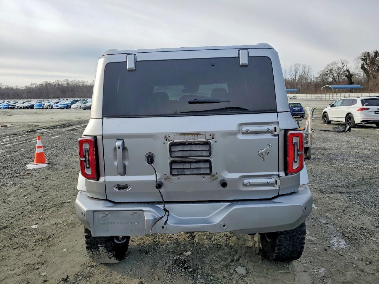 2022 FORD BRONCO BASE photo 6