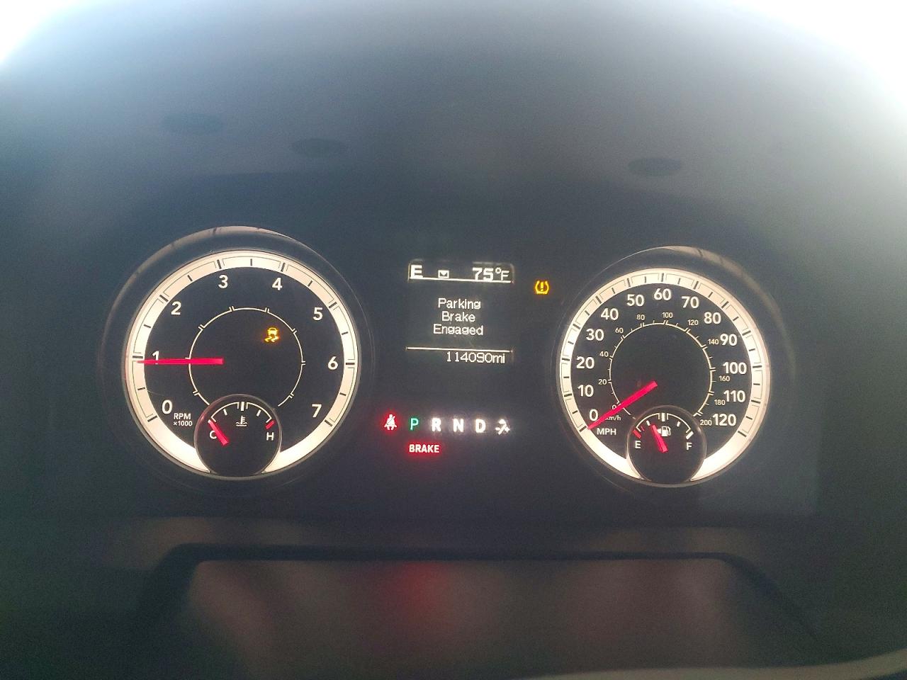 2016 RAM 1500 SLT photo 25