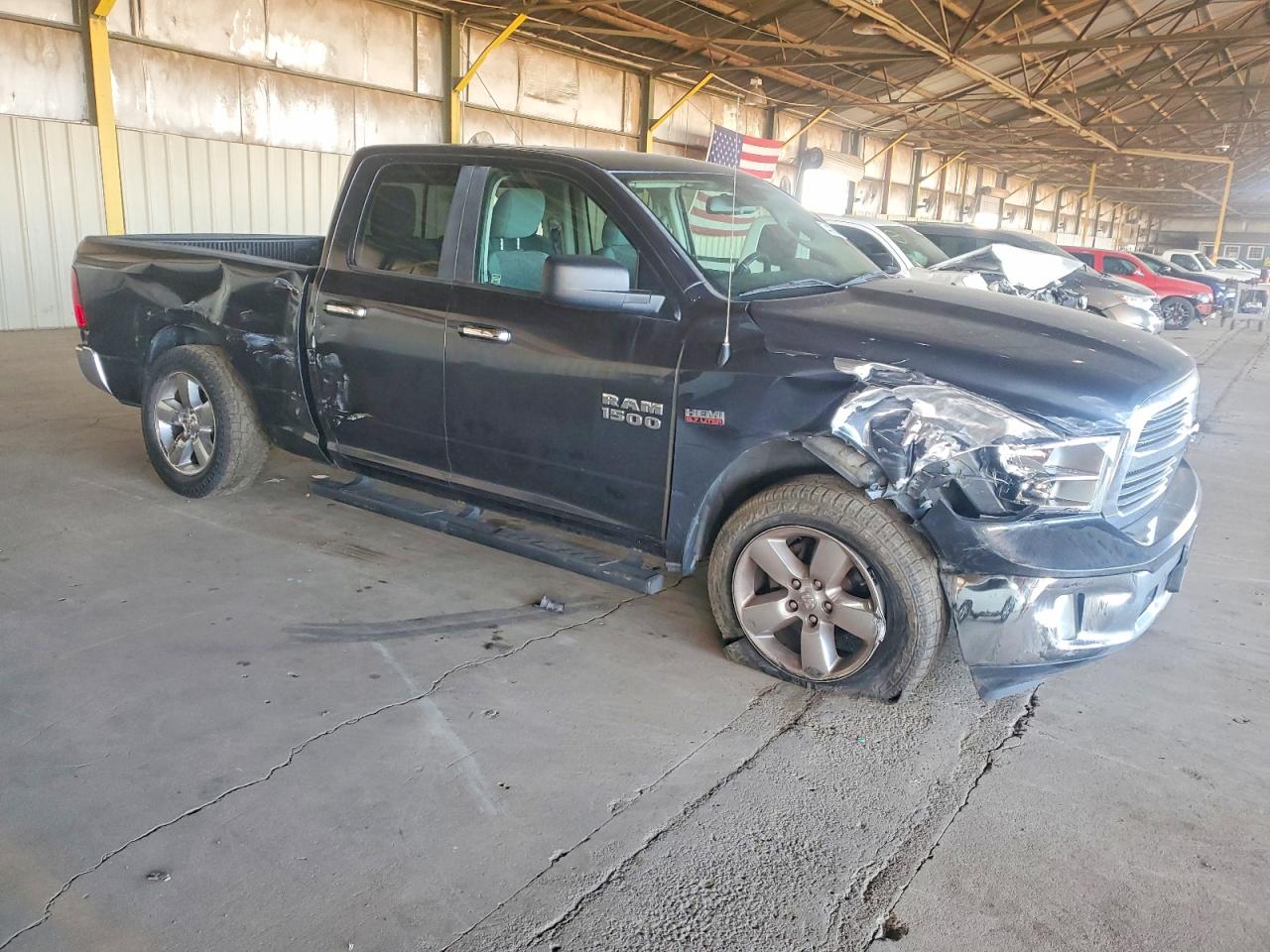 2016 RAM 1500 SLT photo 10