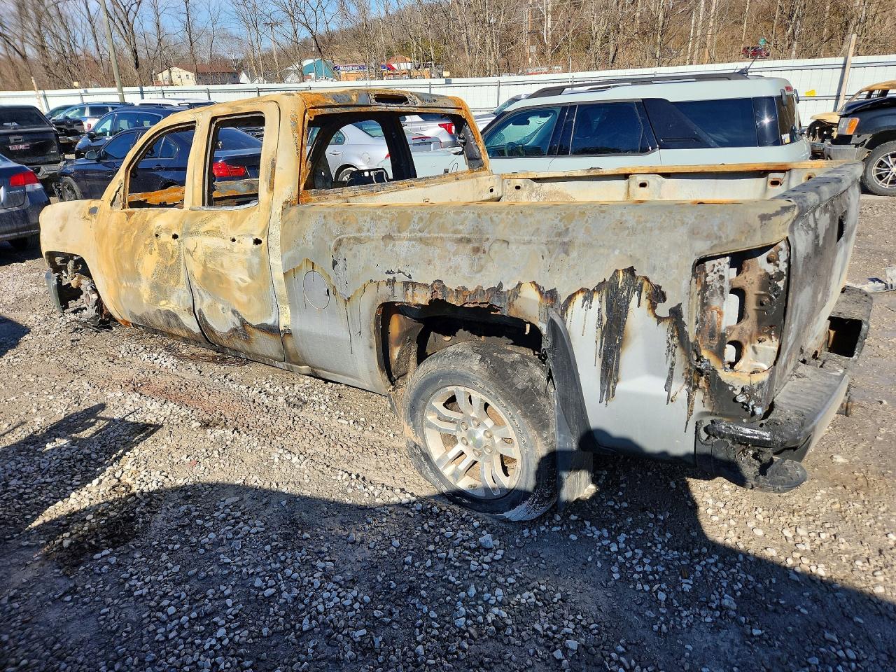 2014 CHEVROLET SILVERADO K1500 LT photo 2