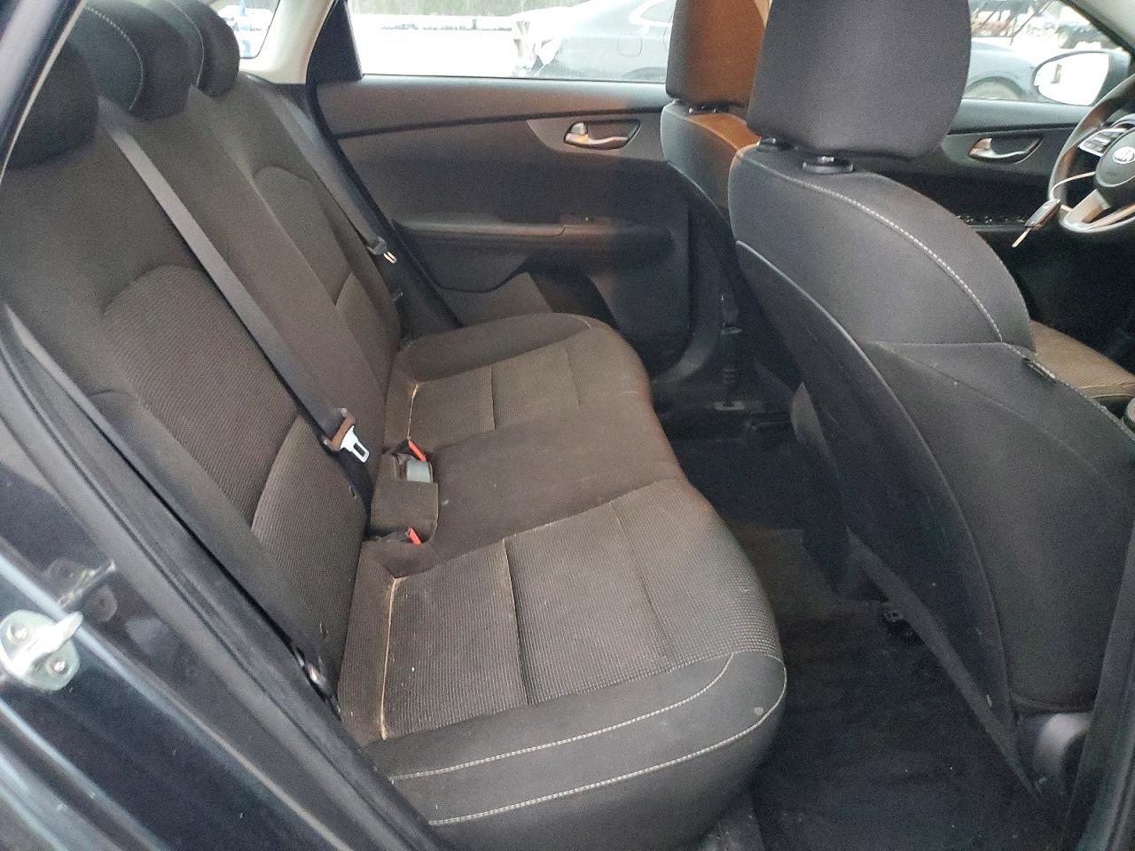 2021 KIA FORTE FE photo 19