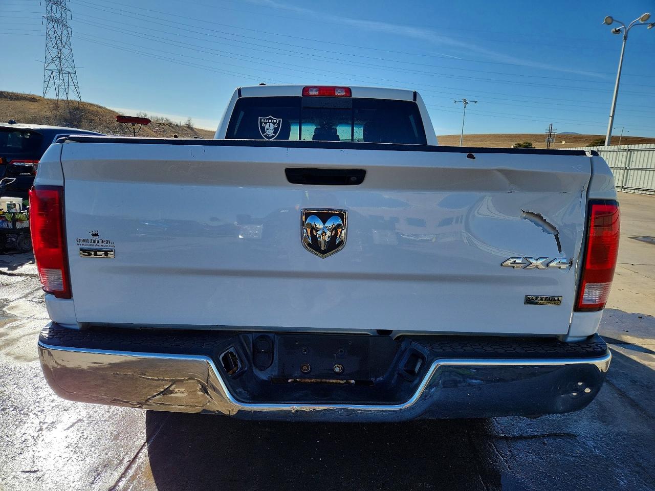 2016 RAM 1500 SLT photo 6