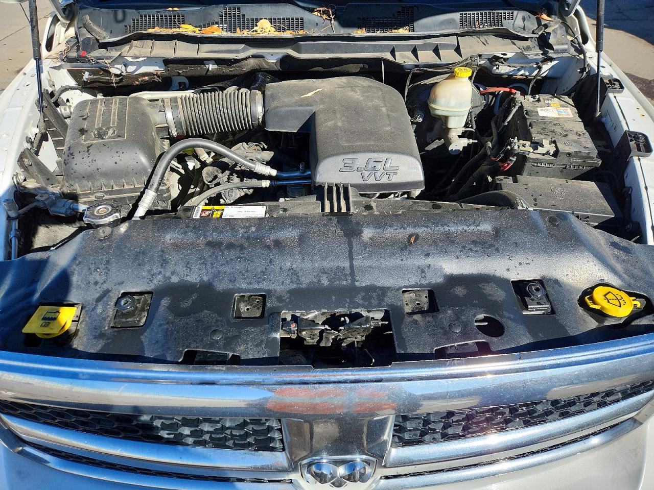 2016 RAM 1500 SLT photo 11