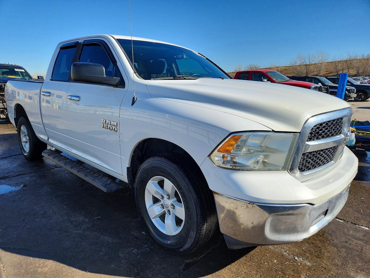 2016 RAM 1500 SLT photo 4