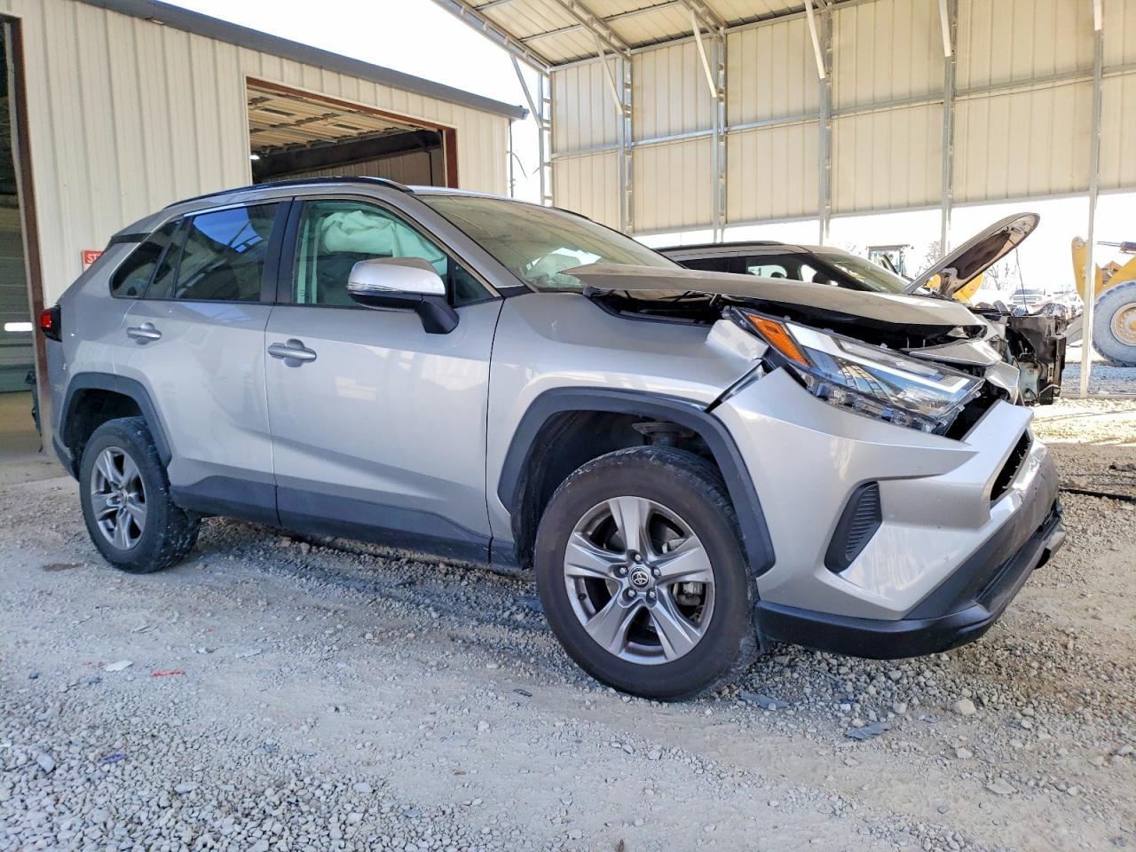 2022 TOYOTA RAV4 XLE photo 4