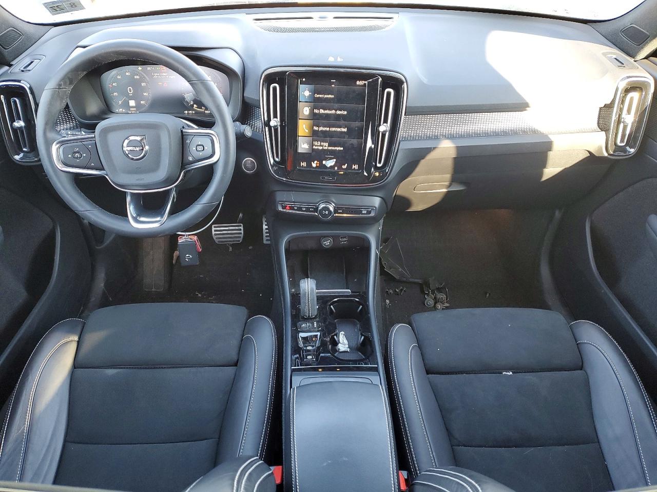 2022 VOLVO XC40 T5 R-DESIGN photo 8