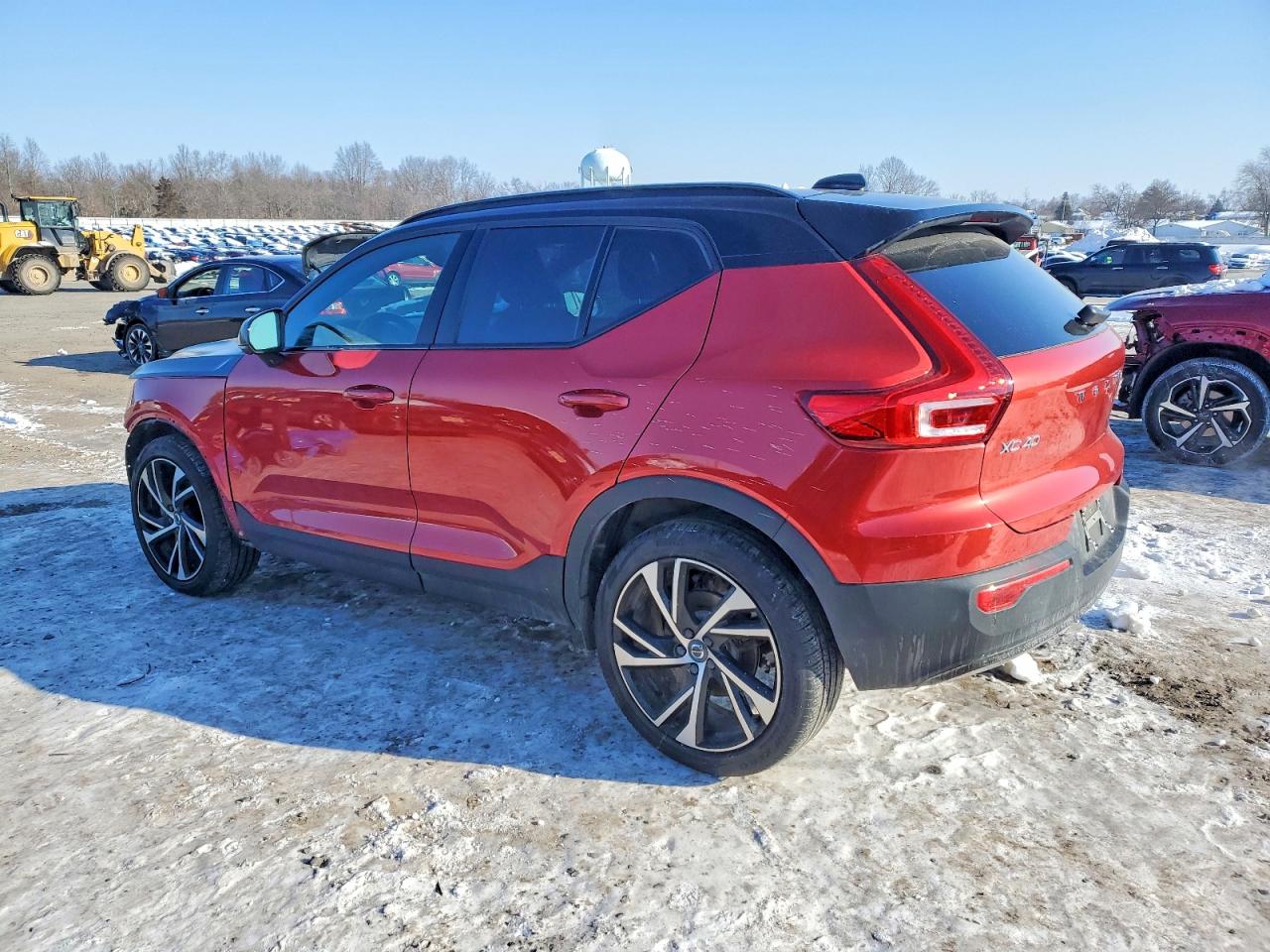 2022 VOLVO XC40 T5 R-DESIGN photo 2