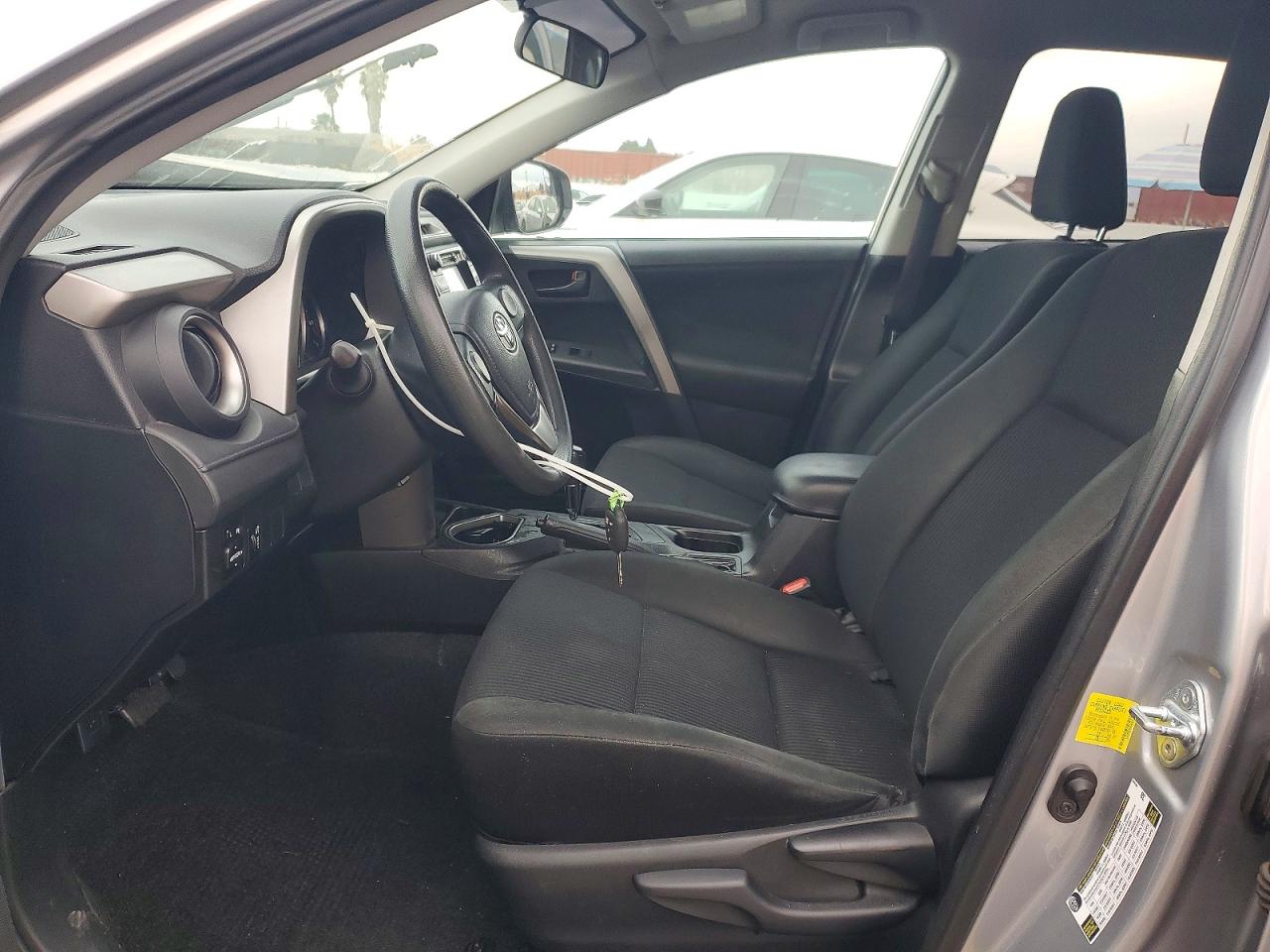2016 TOYOTA RAV4 LE photo 13