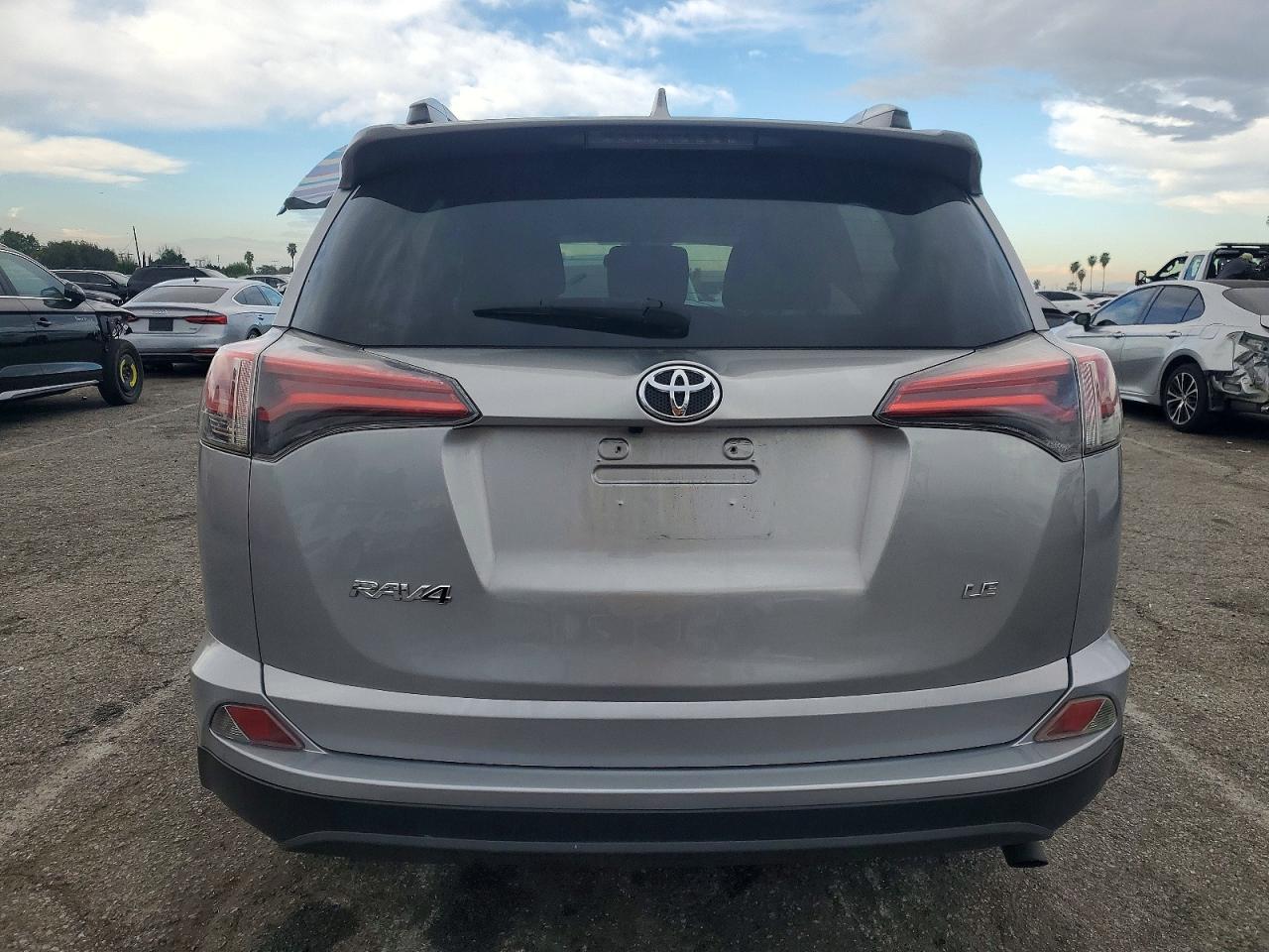 2016 TOYOTA RAV4 LE photo 11