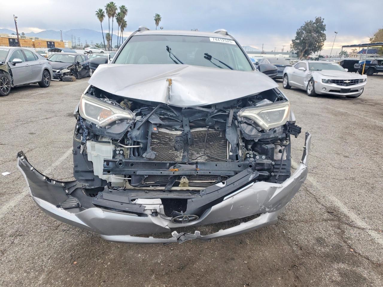 2016 TOYOTA RAV4 LE photo 9