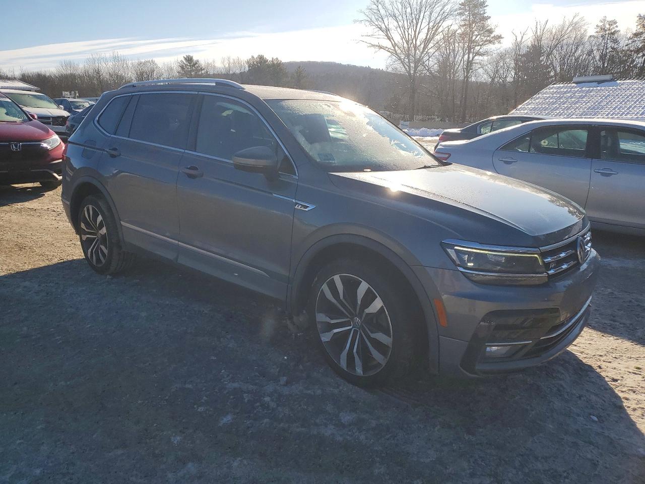 2021 VOLKSWAGEN TIGUAN SEL PREMIUM R-LINE photo 7