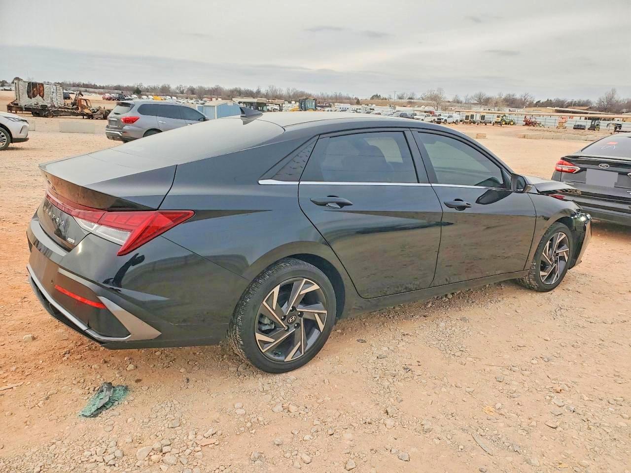 2024 HYUNDAI ELANTRA LIMITED photo 3
