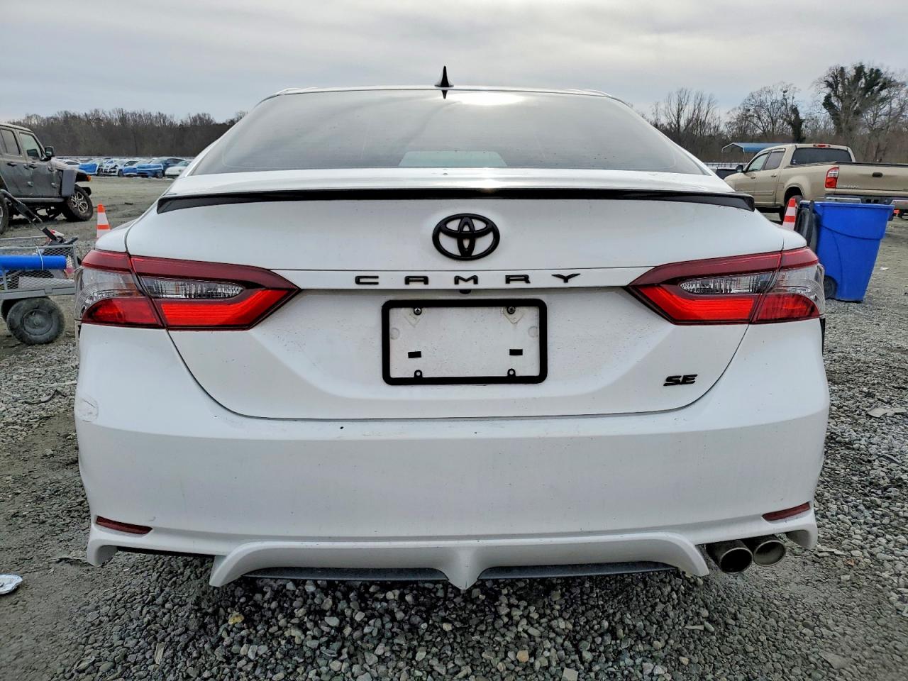 2022 TOYOTA CAMRY photo 11