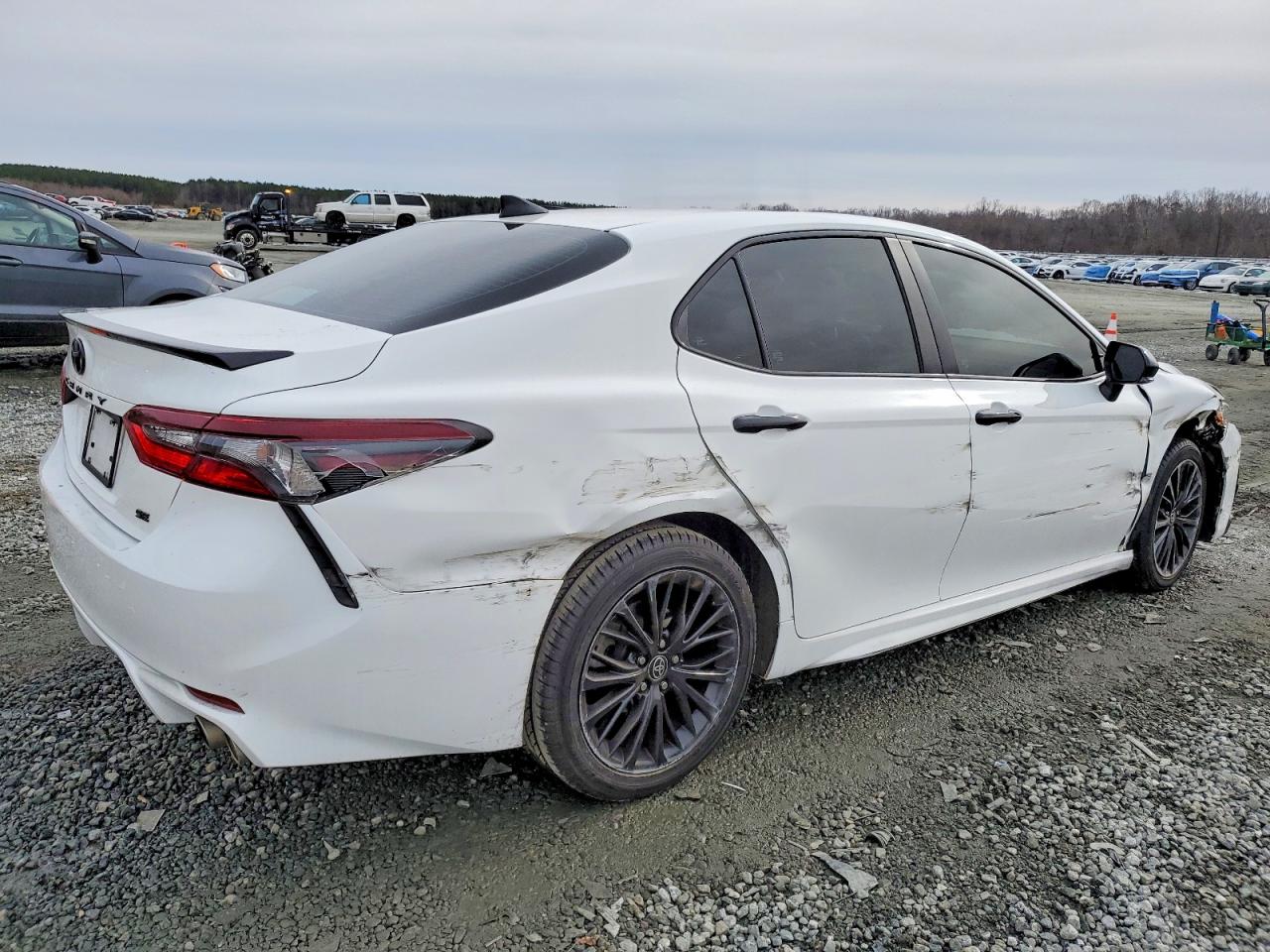 2022 TOYOTA CAMRY photo 5