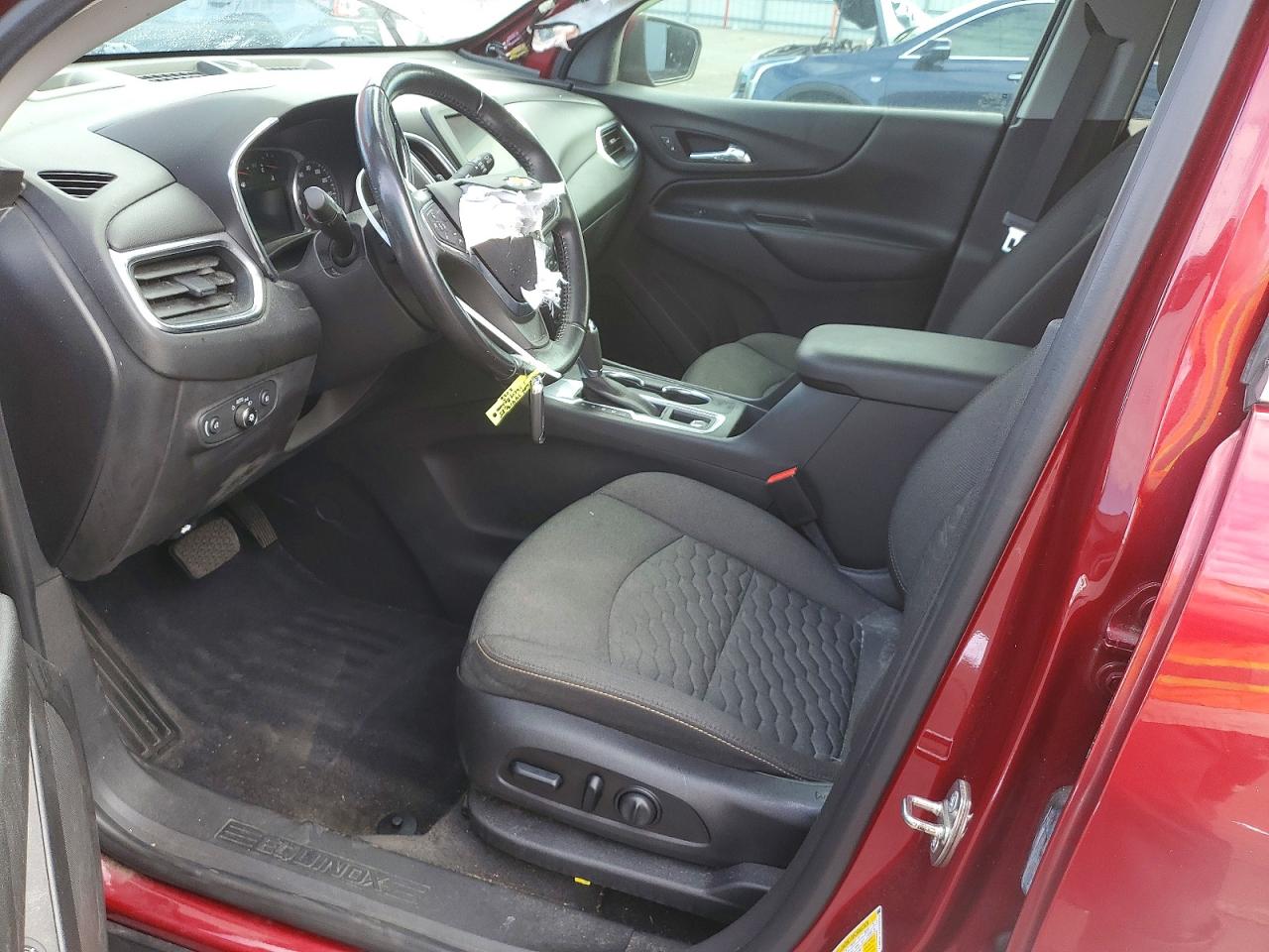 2020 CHEVROLET EQUINOX LT photo 13