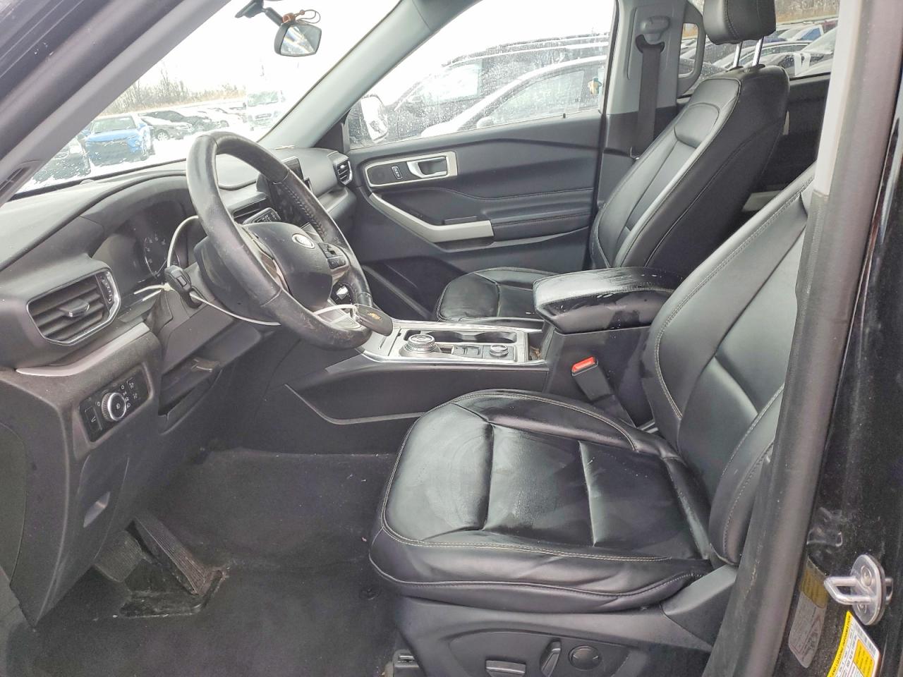 2023 FORD EXPLORER XLT photo 19