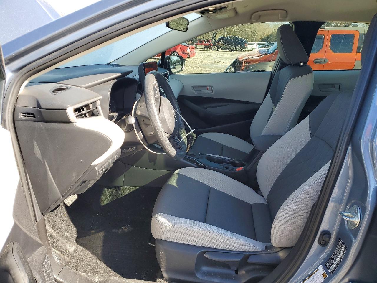 2023 TOYOTA COROLLA LE photo 13