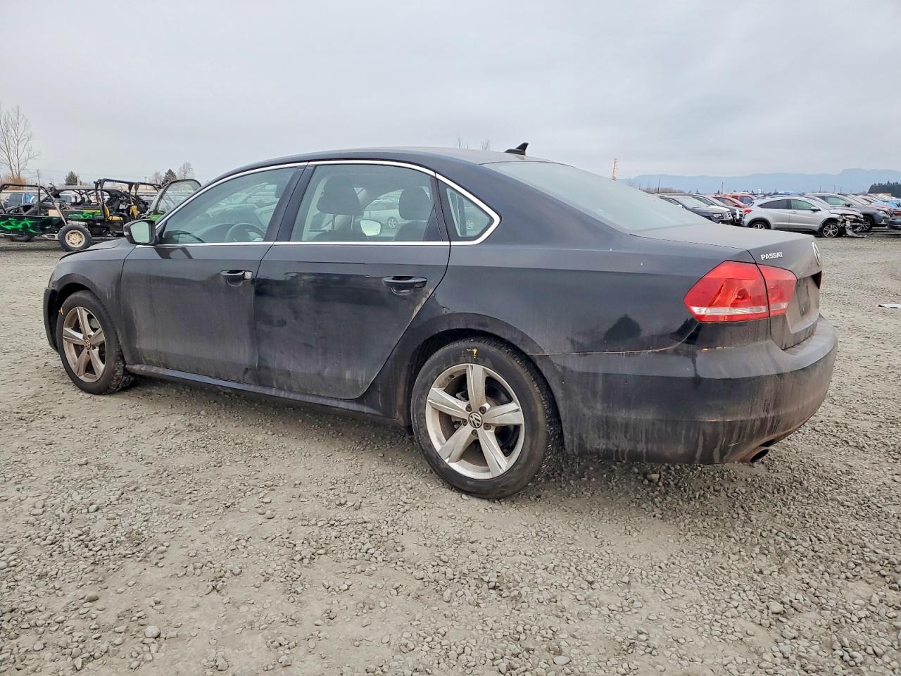 2015 VOLKSWAGEN PASSAT SE photo 3