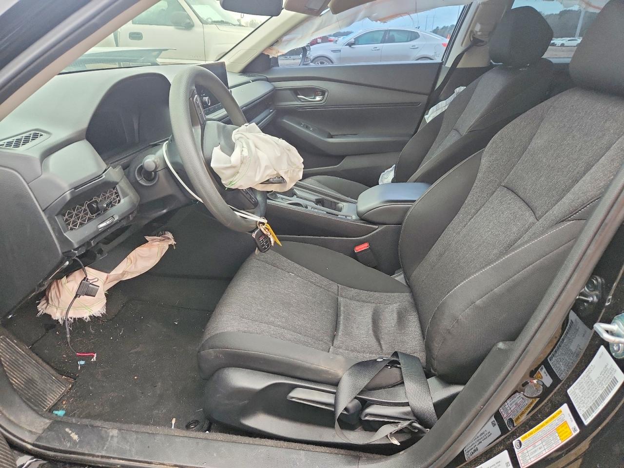 2025 HONDA ACCORD LX photo 13