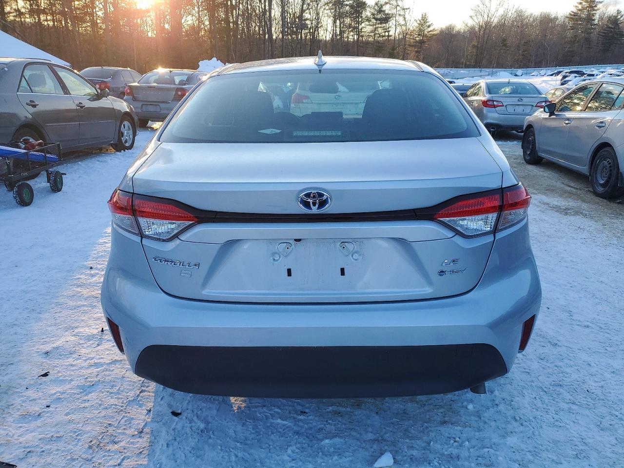 2025 TOYOTA COROLLA LE photo 6