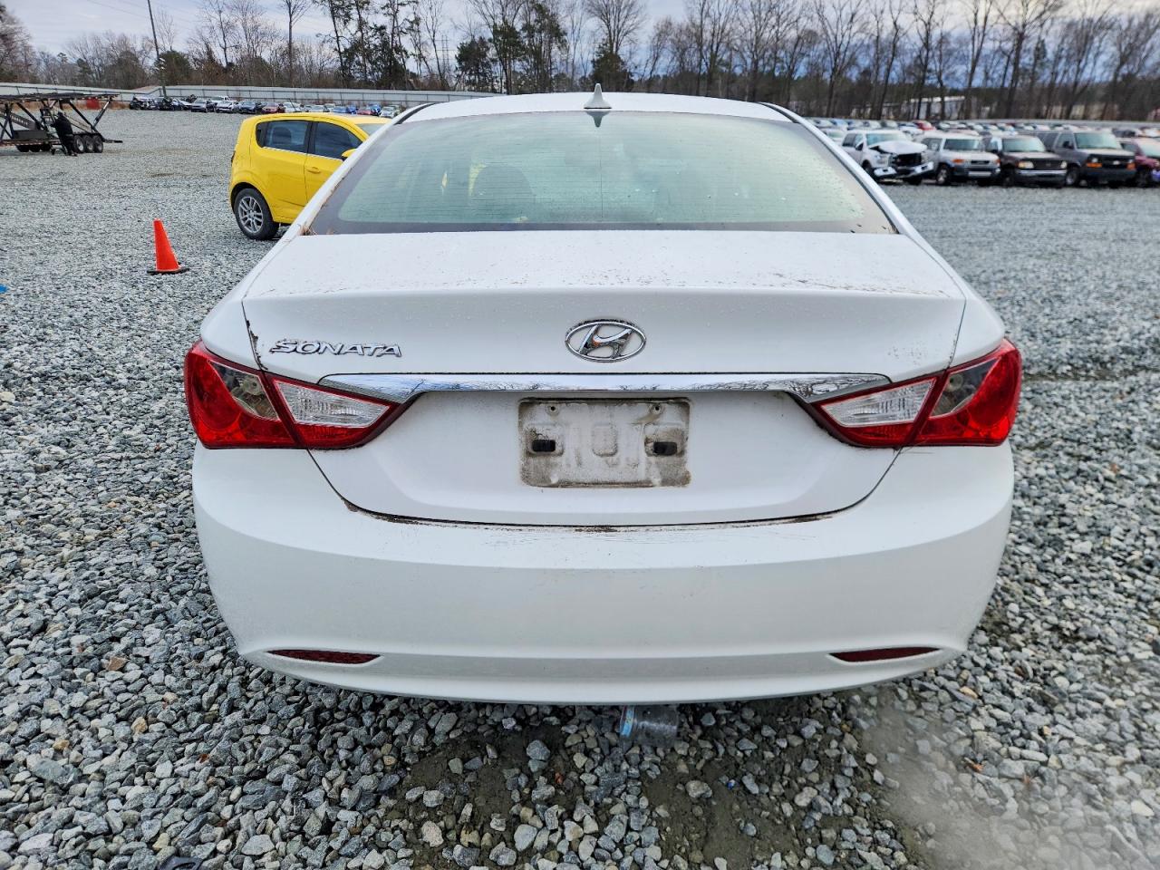 2012 HYUNDAI SONATA GLS photo 6