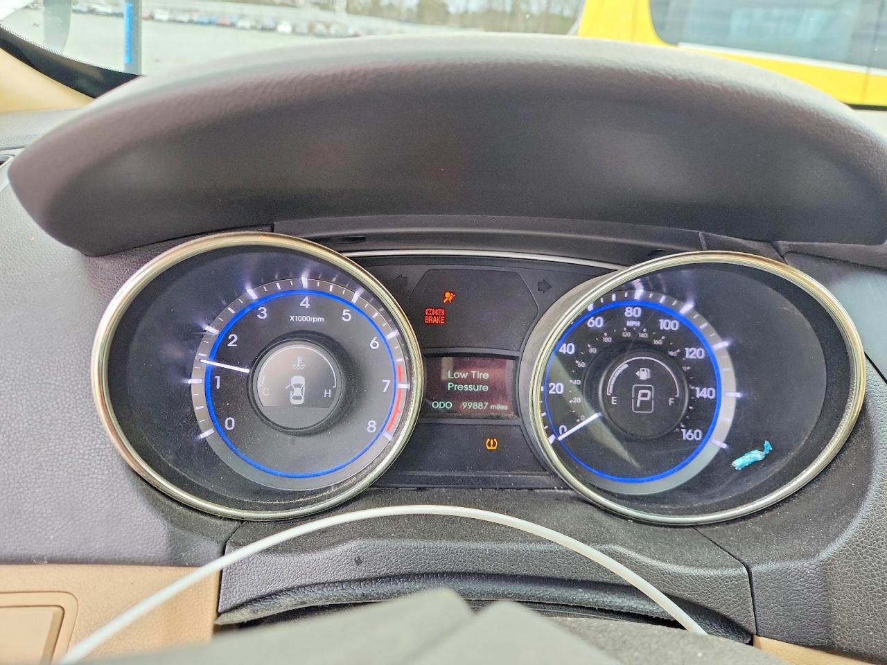 2012 HYUNDAI SONATA GLS photo 9