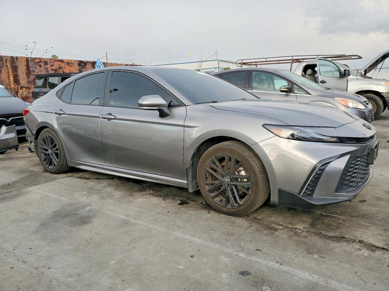 2025 TOYOTA CAMRY XSE photo 4