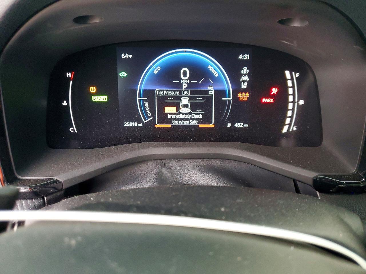2025 TOYOTA CAMRY XSE photo 9