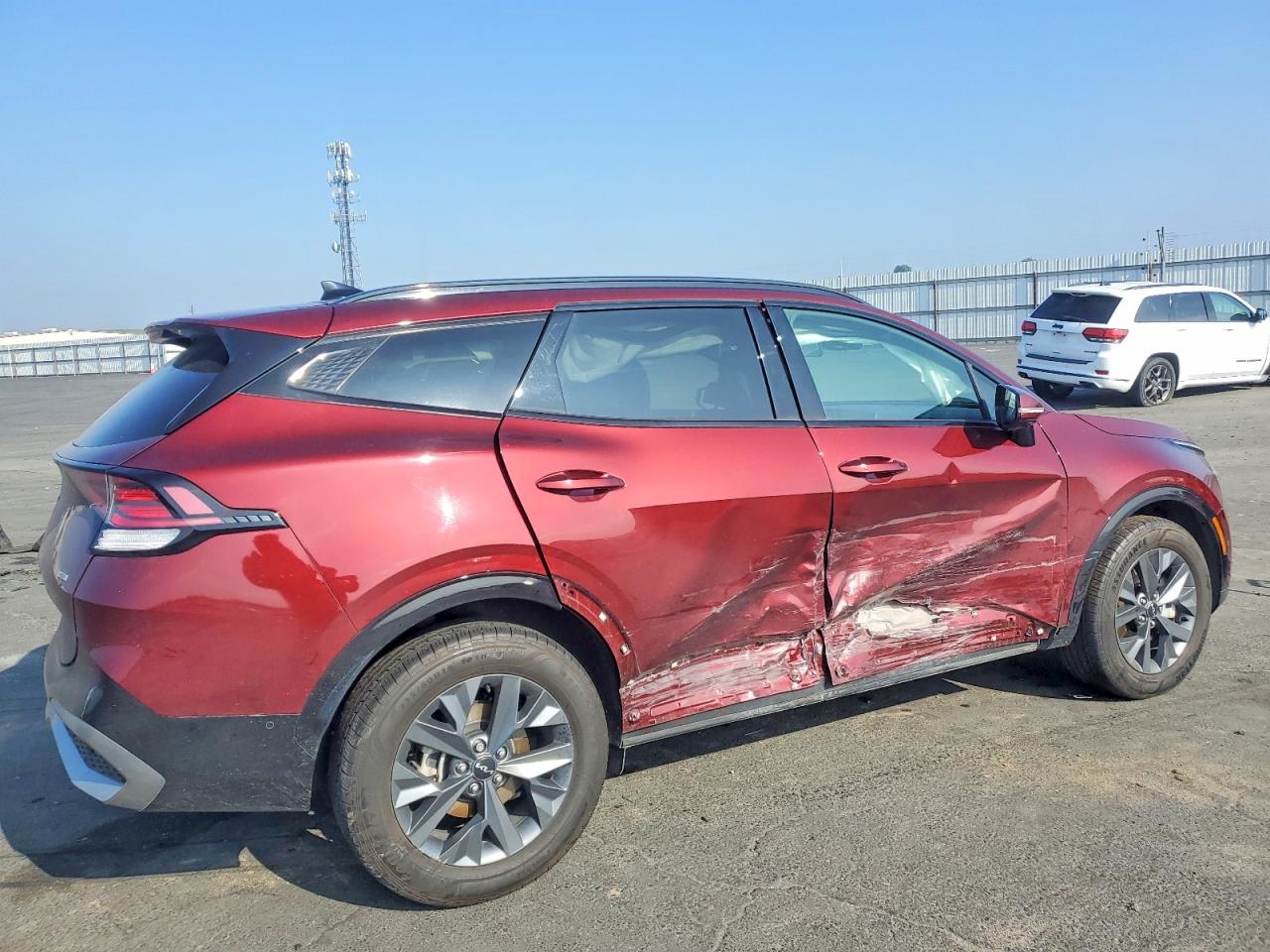 2023 KIA SPORTAGE photo 3