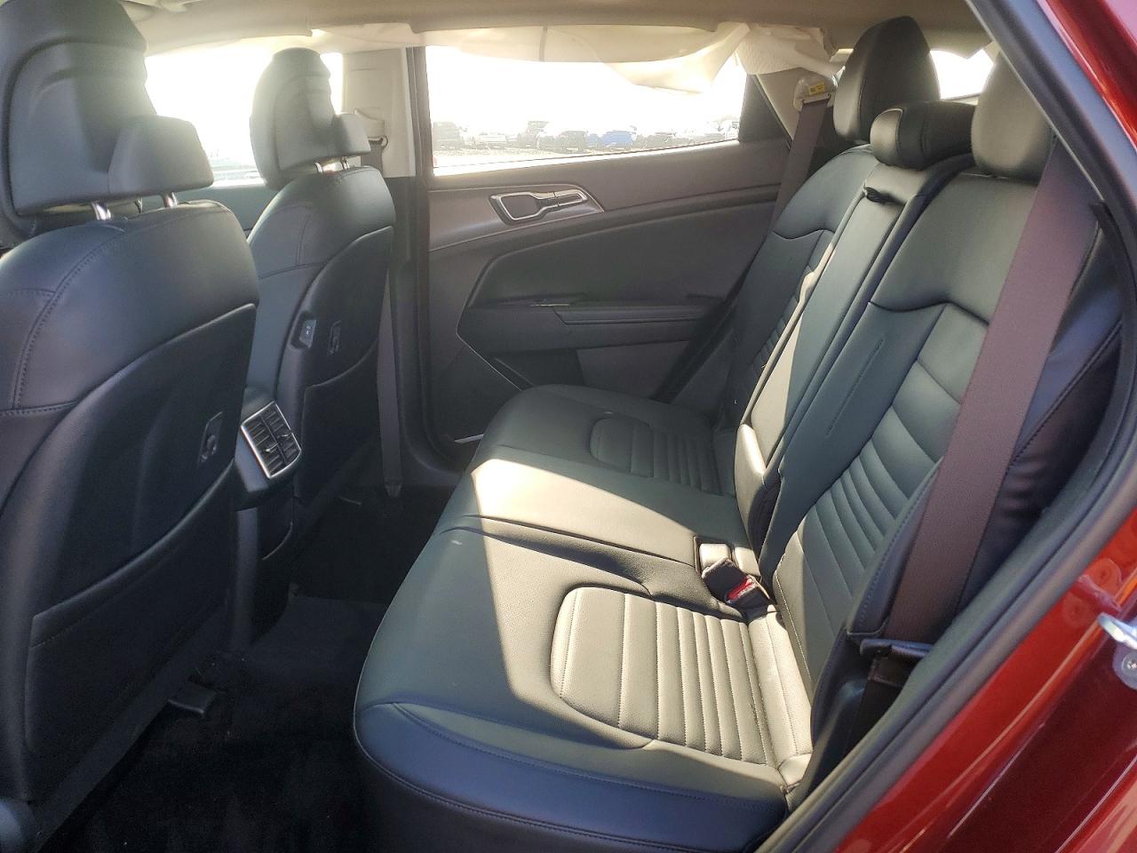 2023 KIA SPORTAGE photo 11