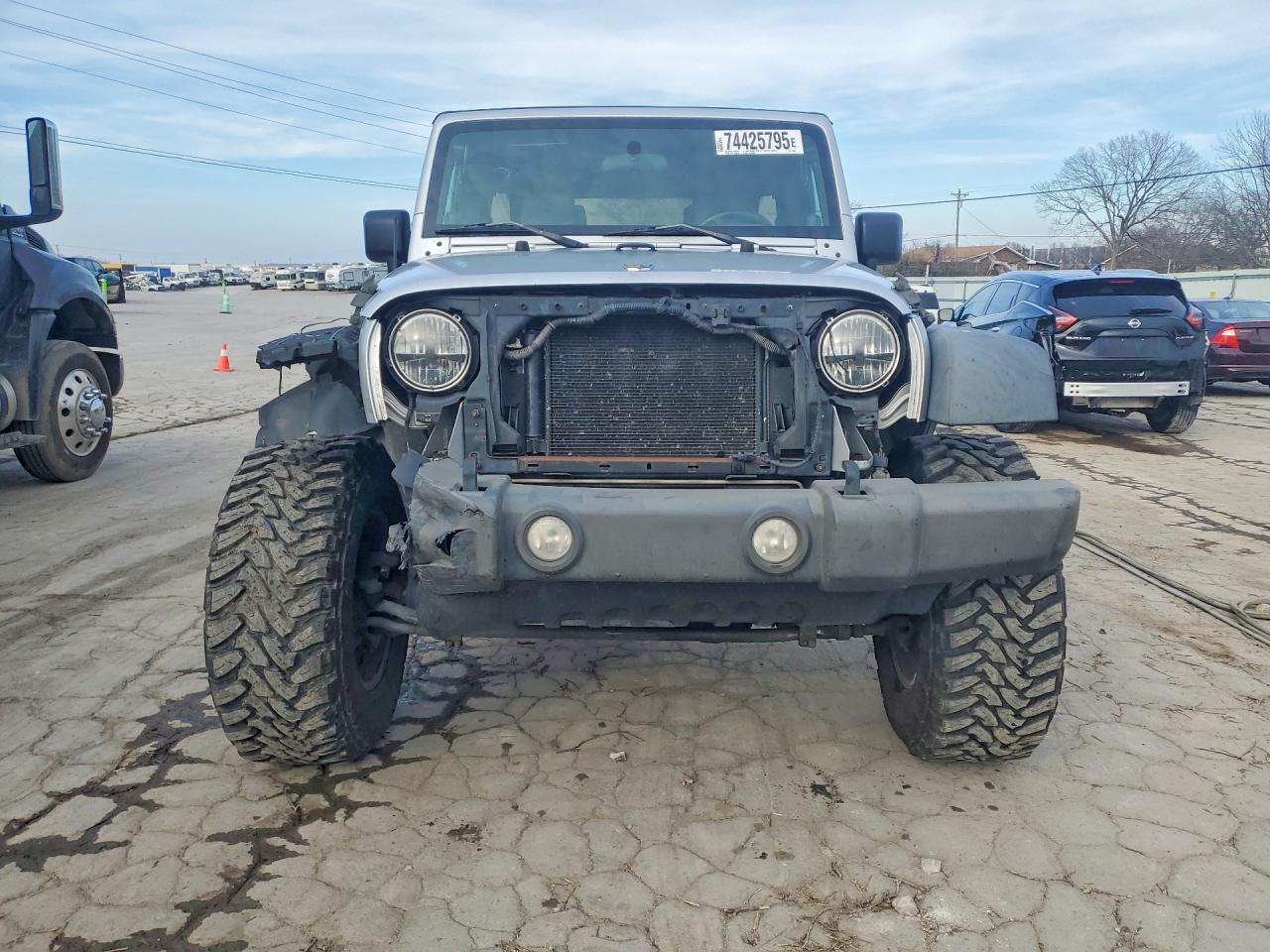 2010 JEEP WRANGLER UNLIMITED SPORT photo 5