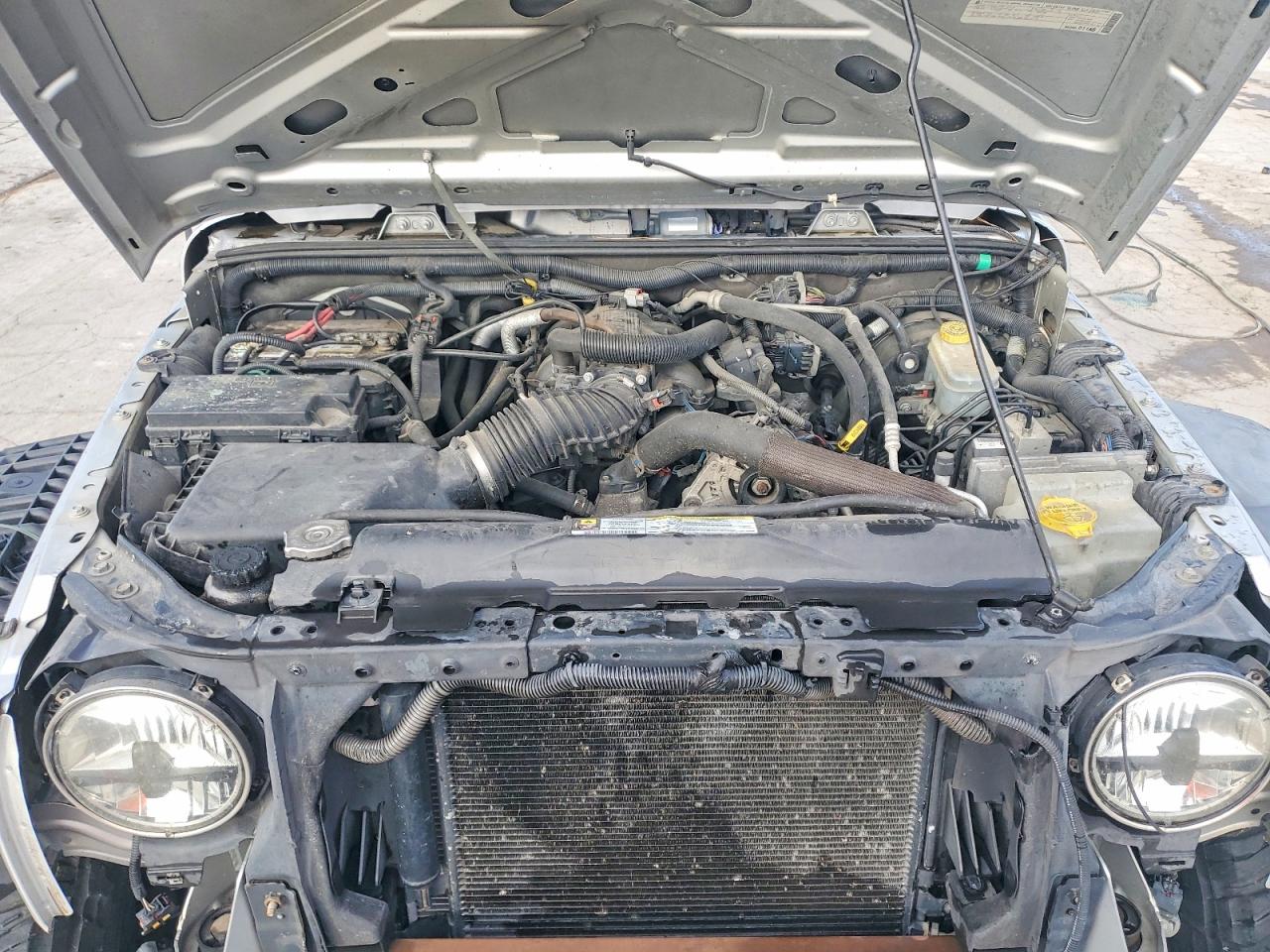 2010 JEEP WRANGLER UNLIMITED SPORT photo 11