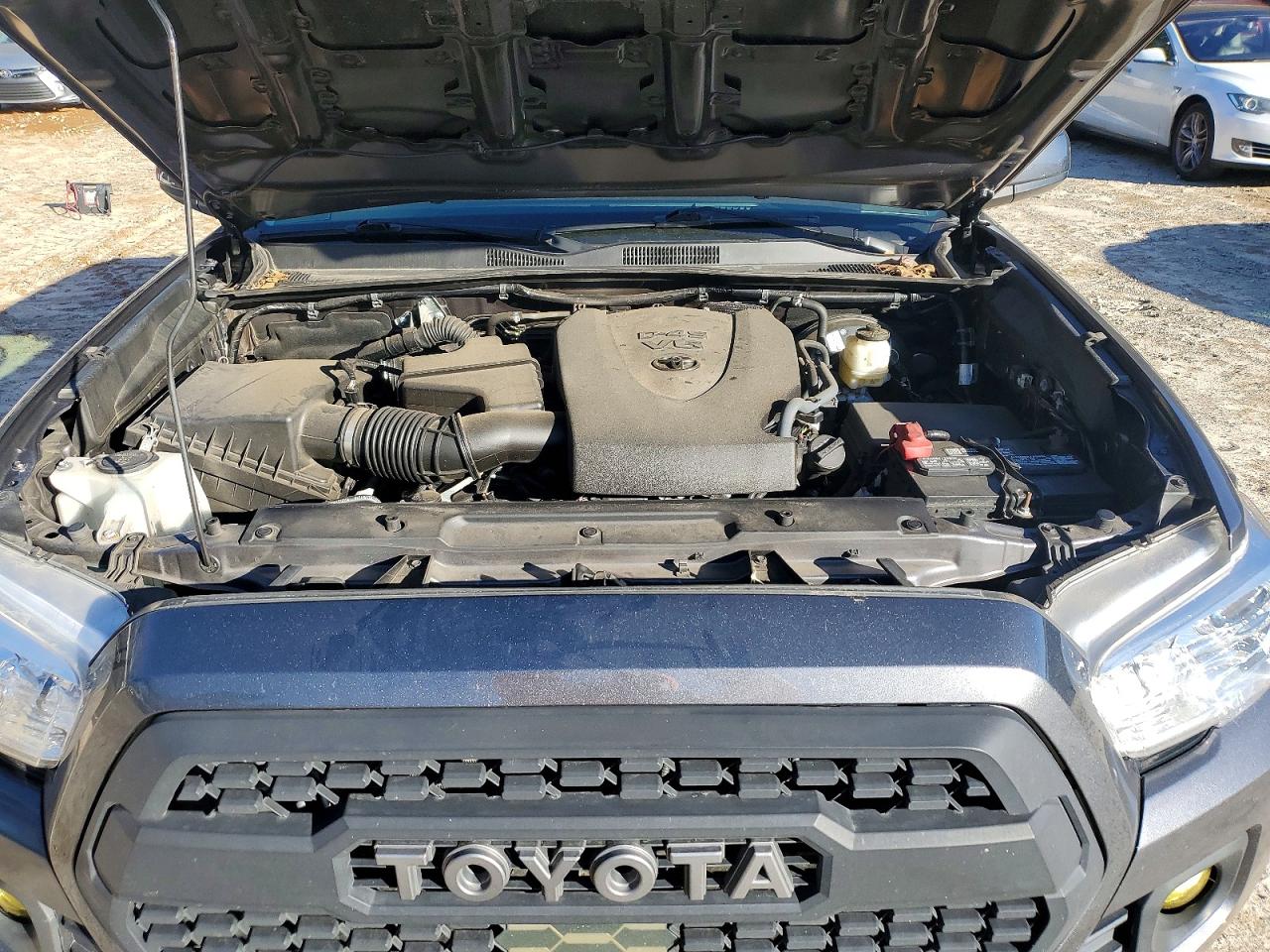 2021 TOYOTA TACOMA photo 21