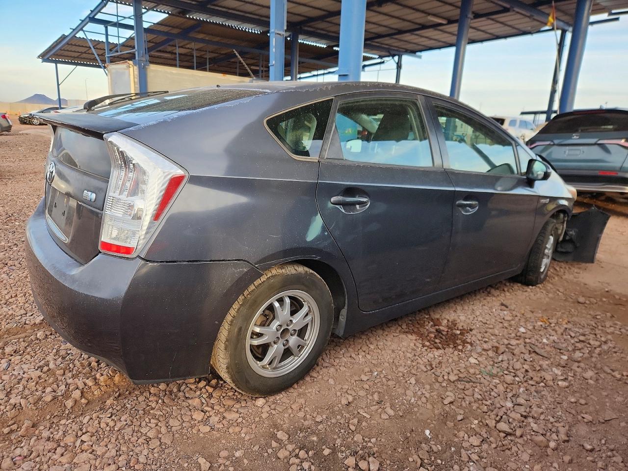 2010 TOYOTA PRIUS II photo 5