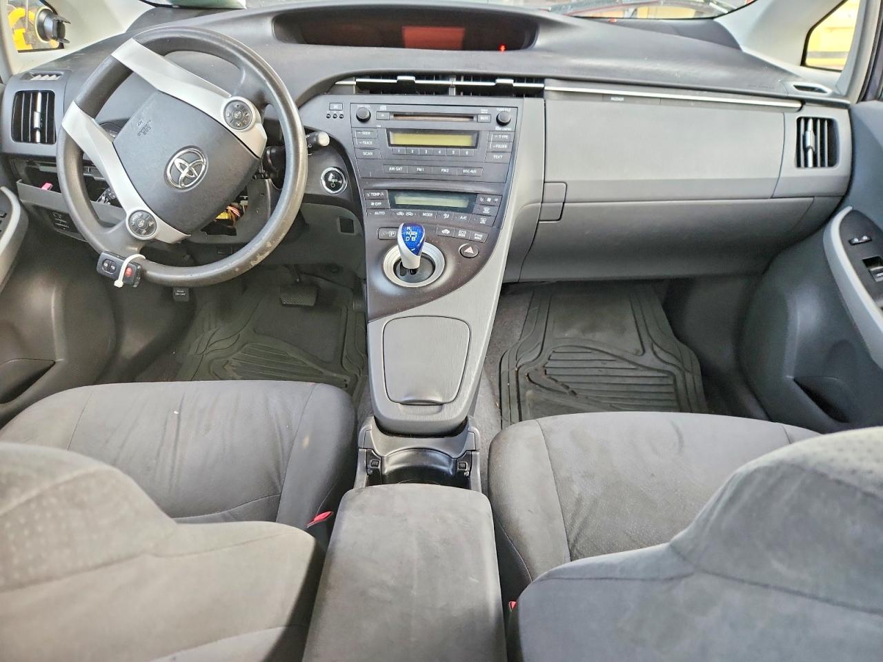 2010 TOYOTA PRIUS II photo 15