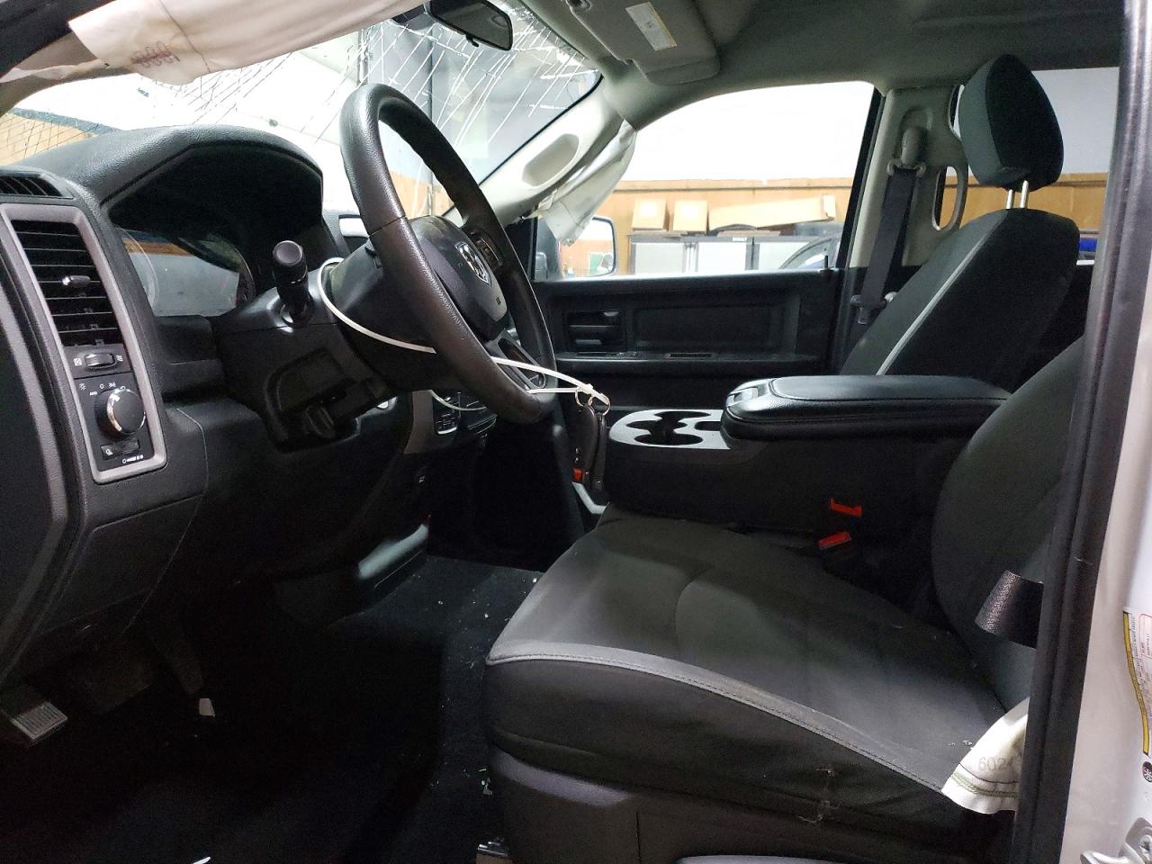 2021 RAM 1500 CLASSIC TRADESMAN photo 13