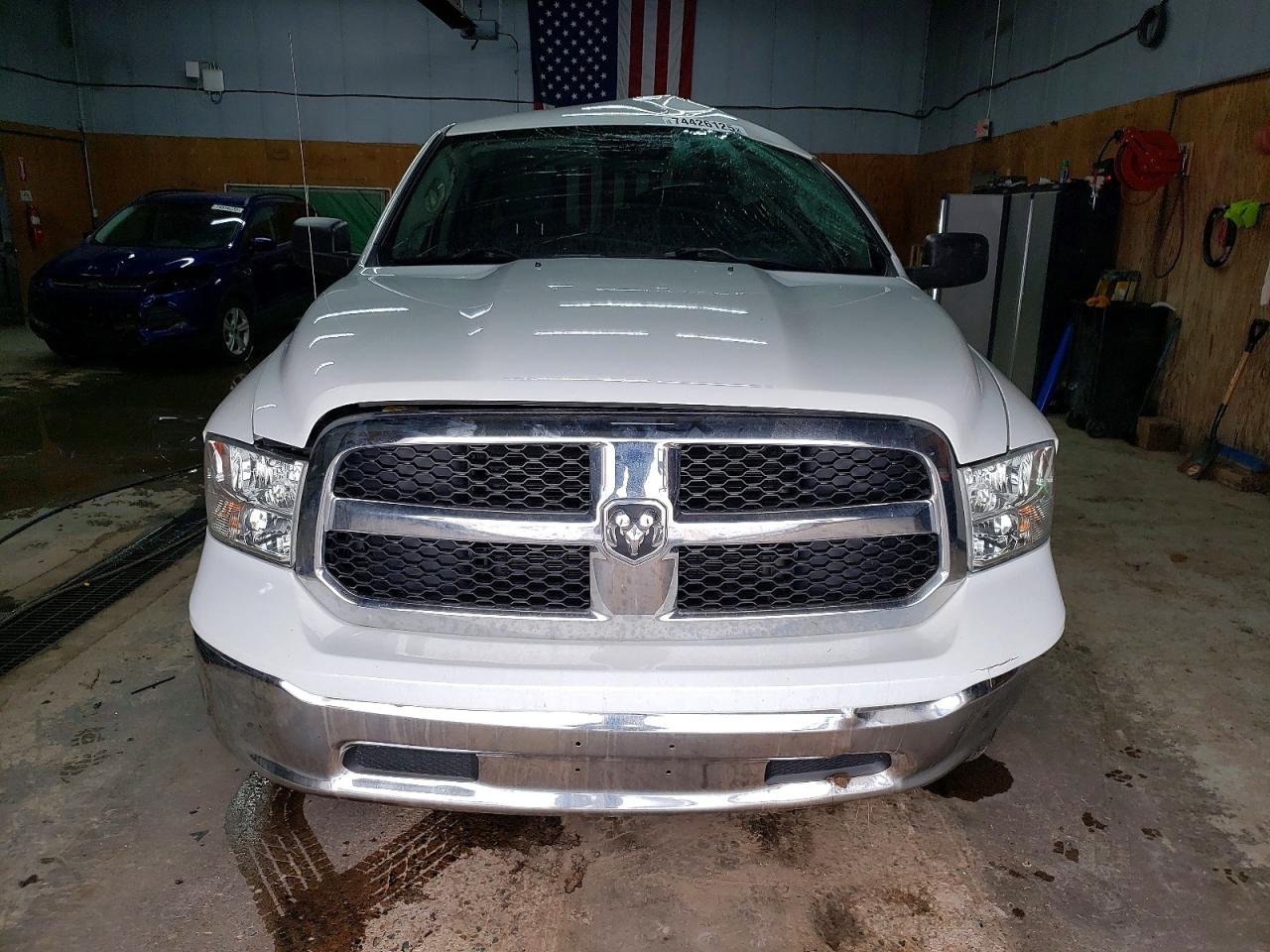 2021 RAM 1500 CLASSIC TRADESMAN photo 9