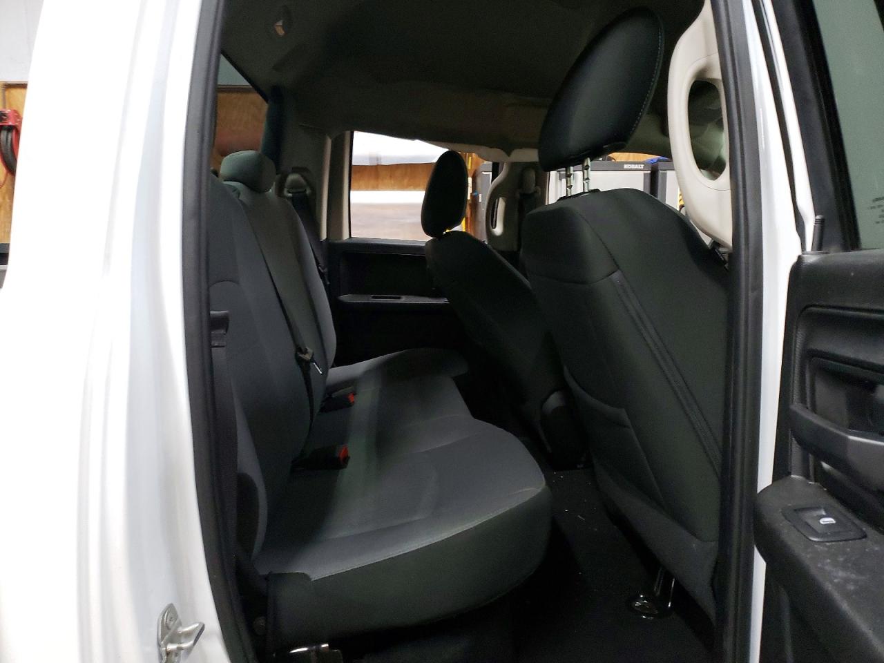 2021 RAM 1500 CLASSIC TRADESMAN photo 19