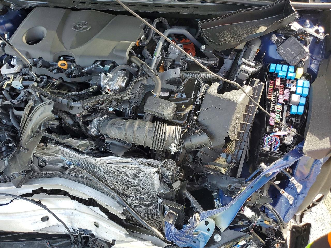 2025 TOYOTA CAMRY SE photo 11