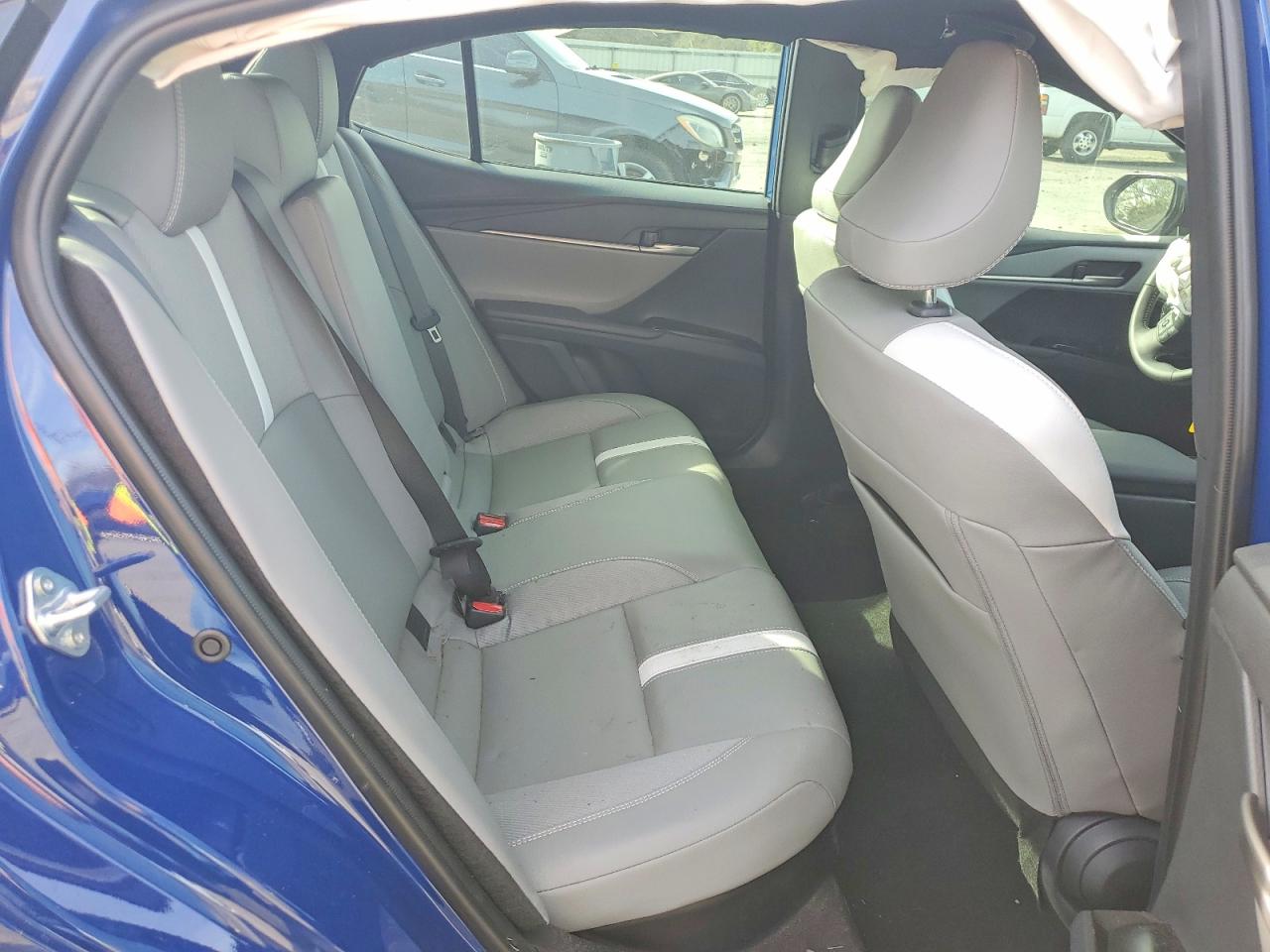 2025 TOYOTA CAMRY SE photo 10