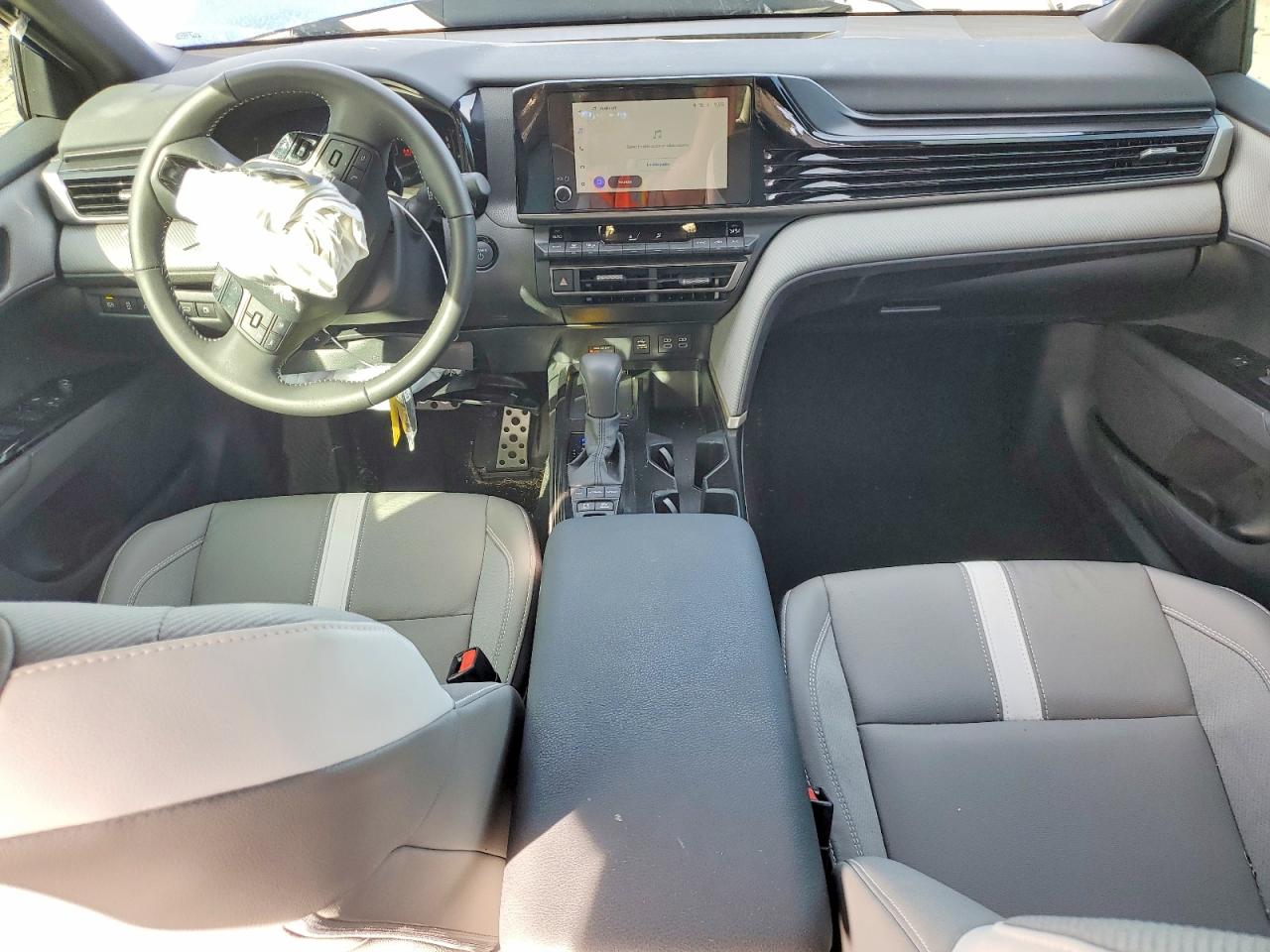 2025 TOYOTA CAMRY SE photo 8