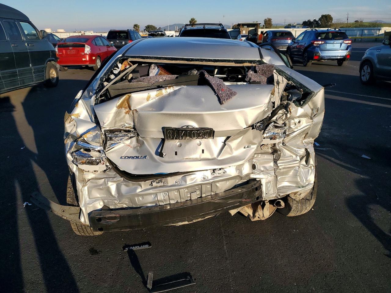 2018 TOYOTA COROLLA photo 6