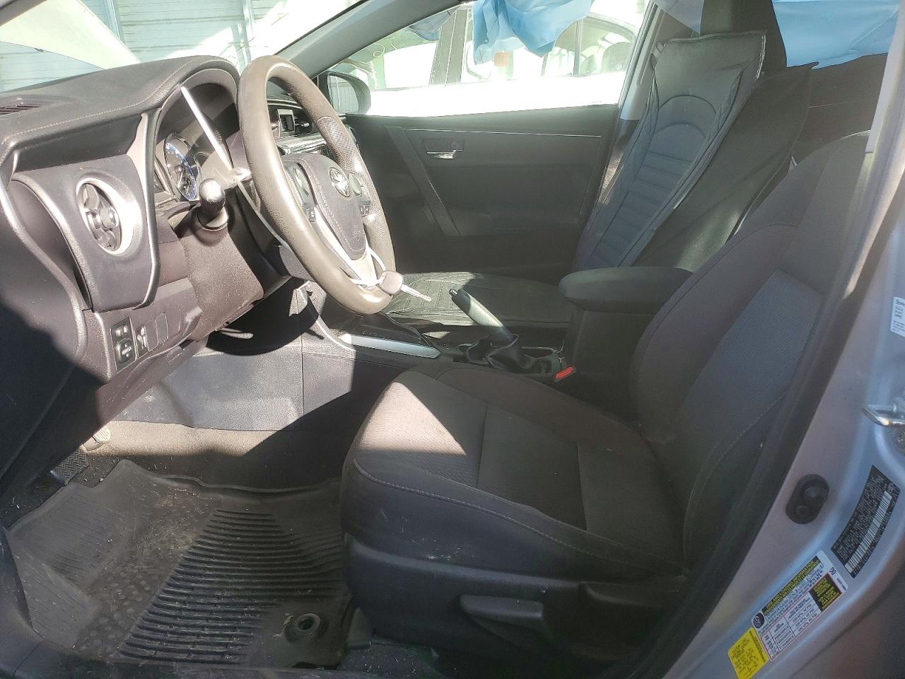 2018 TOYOTA COROLLA photo 7