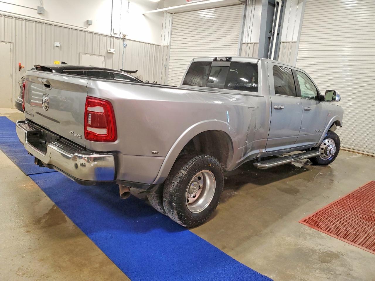 2022 RAM 3500 LARAMIE photo 3