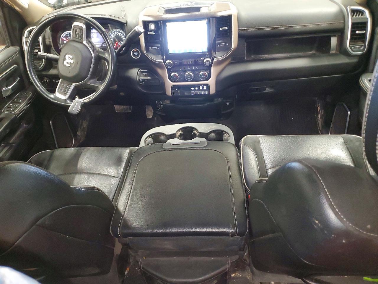 2022 RAM 3500 LARAMIE photo 8