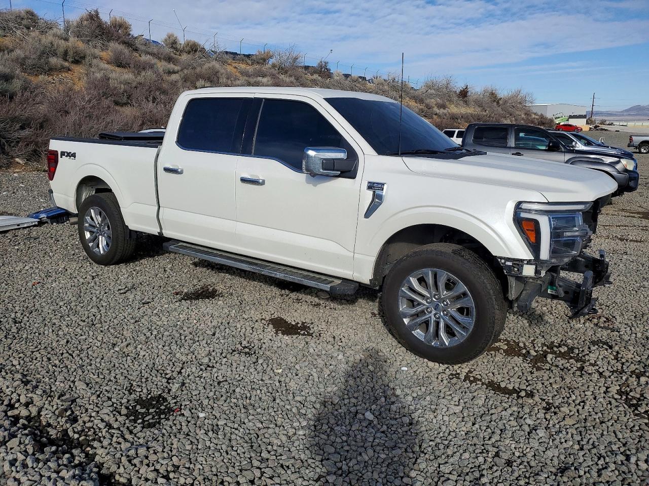 2025 FORD F150 LARIAT photo 4