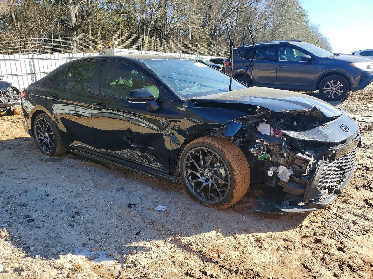 2025 TOYOTA CAMRY photo 4