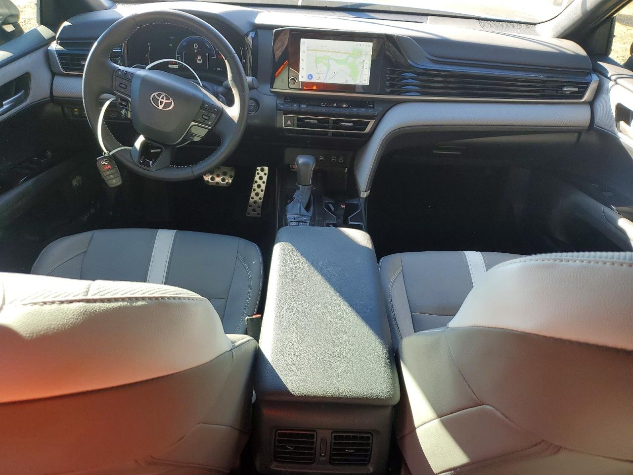 2025 TOYOTA CAMRY photo 8